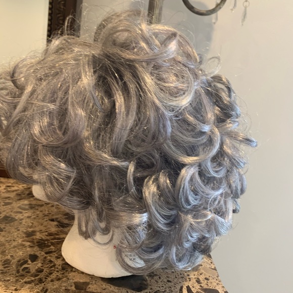 VIVICCA GRAY WIG Synthetic hair curls -Halloween gray hair wig - Picture 7 of 8